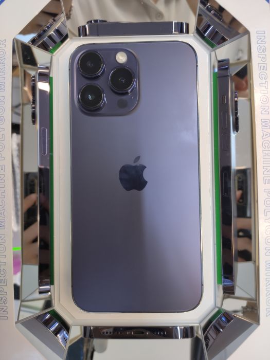 Apple iPhone 14 Pro Max — photo 2 of 10