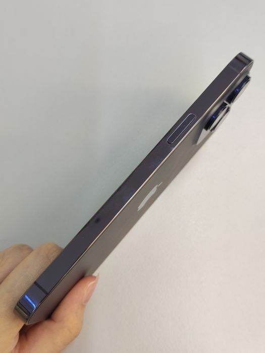Apple iPhone 14 Pro Max — photo 6 of 10