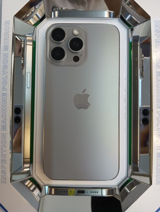 Apple iPhone 15 Pro Max — photo 2 of 10