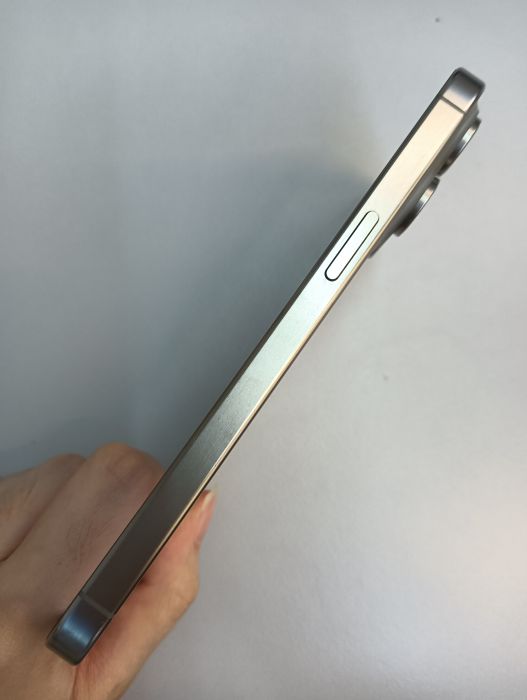 Apple iPhone 15 Pro Max — photo 5 of 10