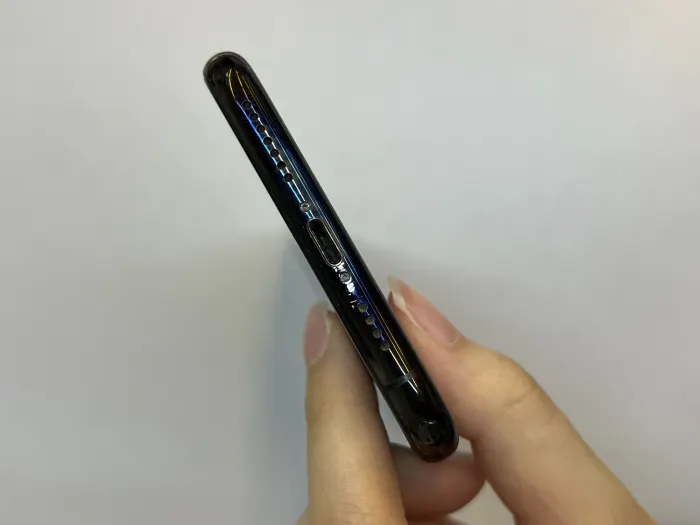 Apple iPhone 11 Pro Max — photo 5 of 11