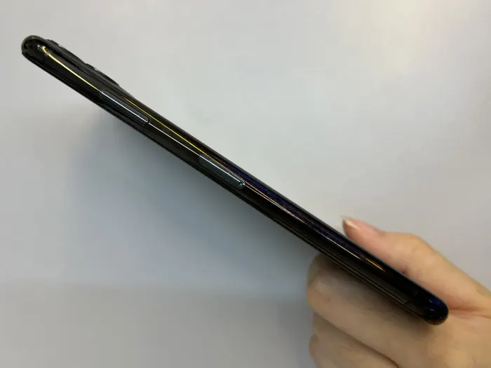Apple iPhone 11 Pro Max — photo 6 of 11