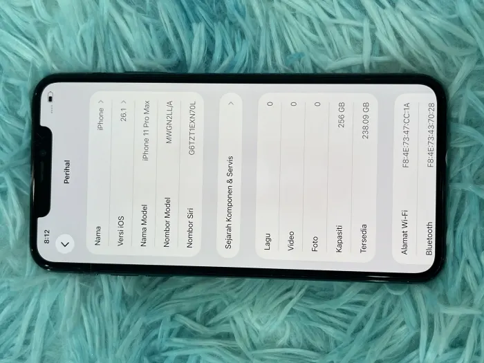 Apple iPhone 11 Pro Max — photo 2 of 9