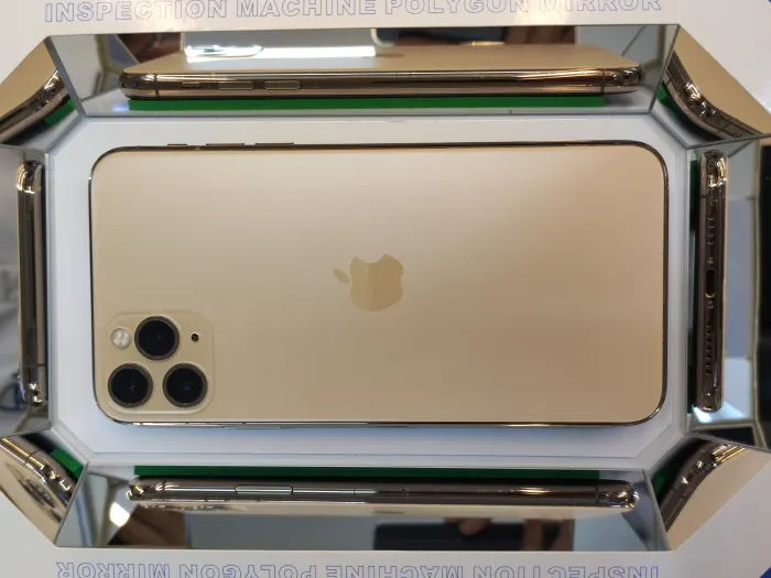 Apple iPhone 11 Pro Max — photo 9 of 10