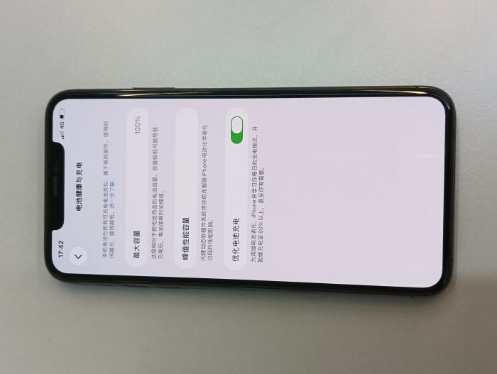 Apple iPhone 11 Pro Max — photo 9 of 10