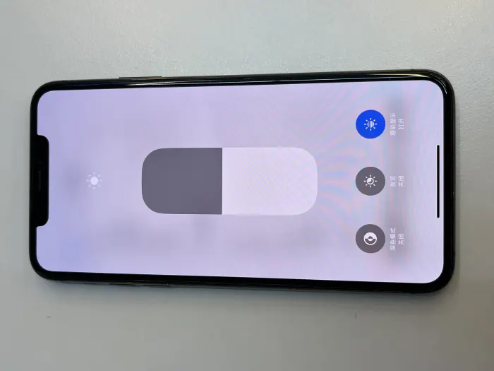 Apple iPhone 11 Pro Max — photo 1 of 11