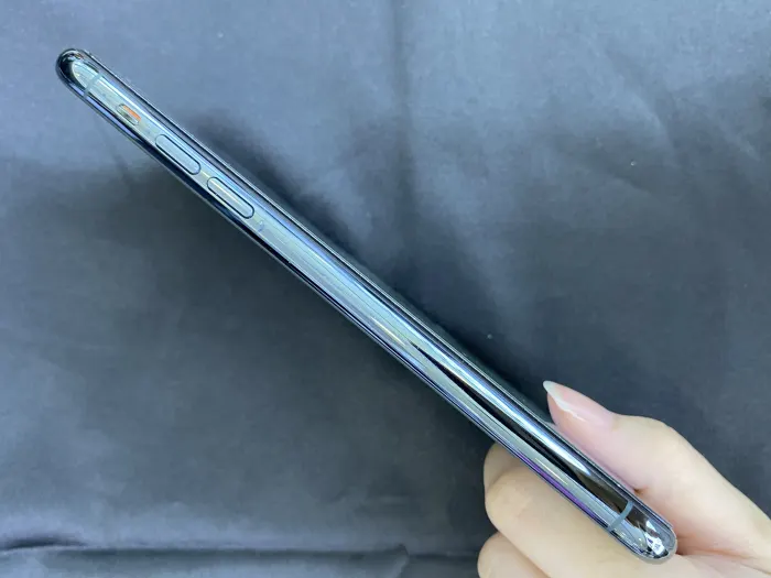Apple iPhone 11 Pro Max — photo 5 of 10