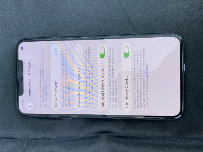 Apple iPhone 11 Pro Max — photo 6 of 10
