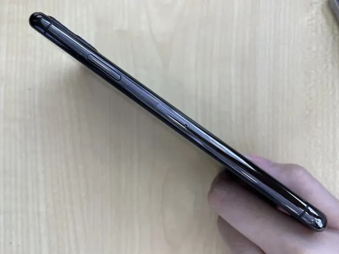 Apple iPhone 11 Pro Max — photo 8 of 10
