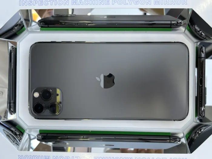 Apple iPhone 11 Pro Max — photo 10 of 10