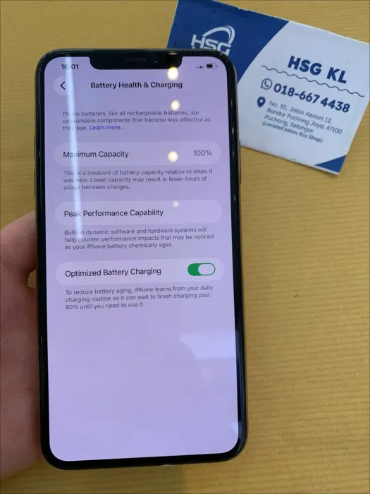 Apple iPhone 11 Pro Max — photo 7 of 8