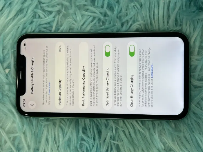 Apple iPhone 11 — photo 8 of 10