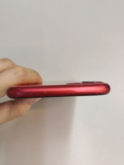 Apple iPhone 11 — photo 6 of 8