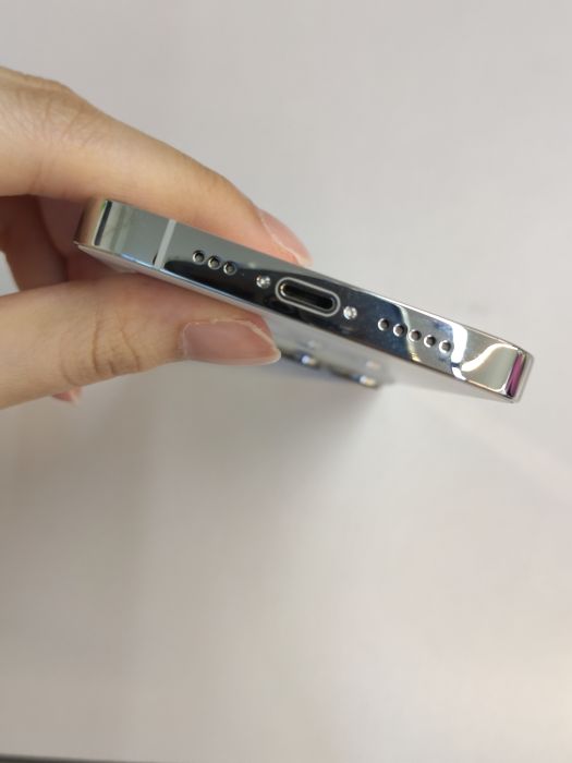 Apple iPhone 13 Pro — photo 5 of 8