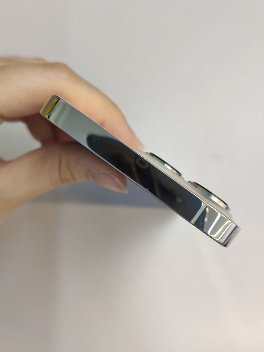 Apple iPhone 13 Pro — photo 6 of 8