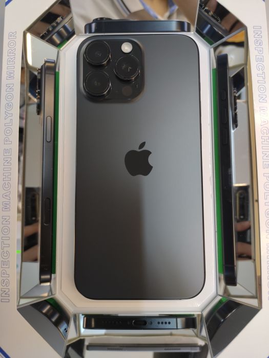 Apple Apple iPhone 16 Pro Max — photo 2 of 10