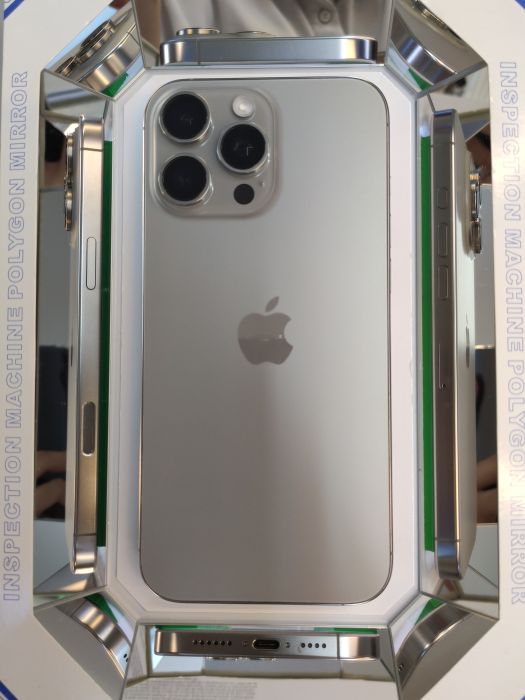Apple iPhone 16 Pro Max — photo 2 of 11