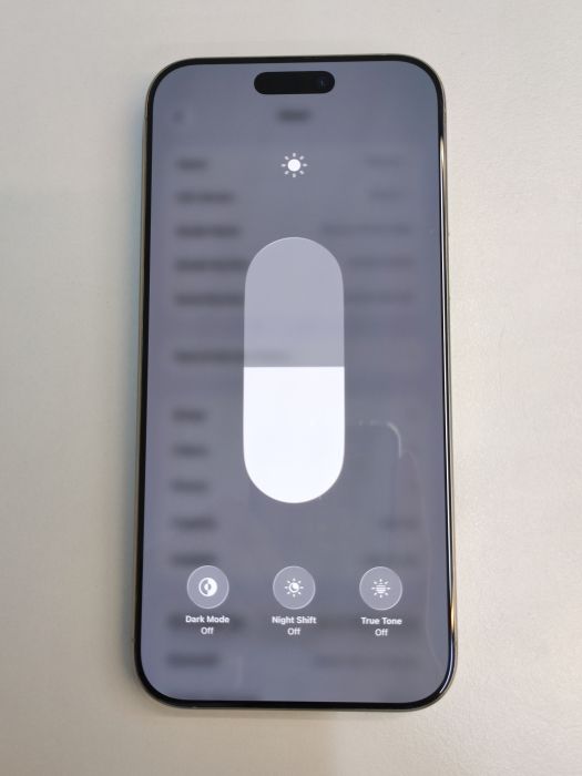 Apple iPhone 16 Pro Max — photo 9 of 11
