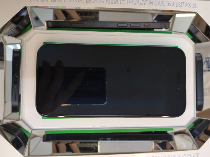 Apple iPhone 15 — photo 3 of 10