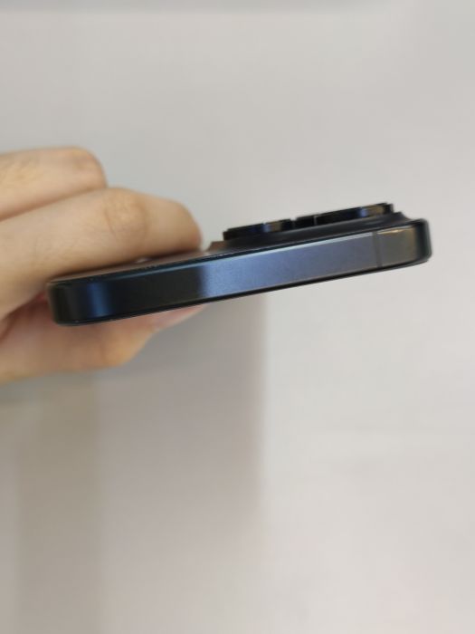 Apple iPhone 16 Pro Max — photo 6 of 10