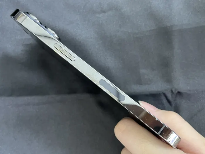 Apple iPhone 13 Pro — photo 5 of 11
