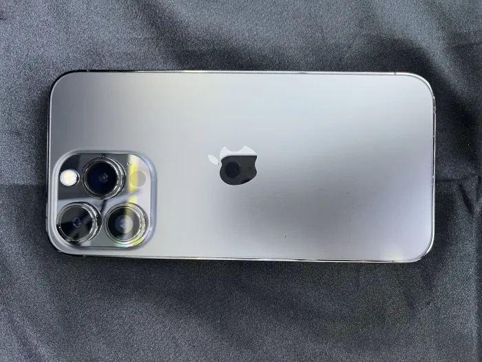 Apple iPhone 13 Pro — photo 6 of 11