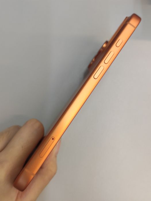 Apple iPhone 17 Pro Max — photo 5 of 10