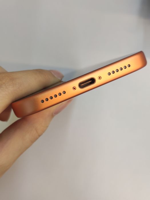 Apple iPhone 17 Pro Max — photo 7 of 10