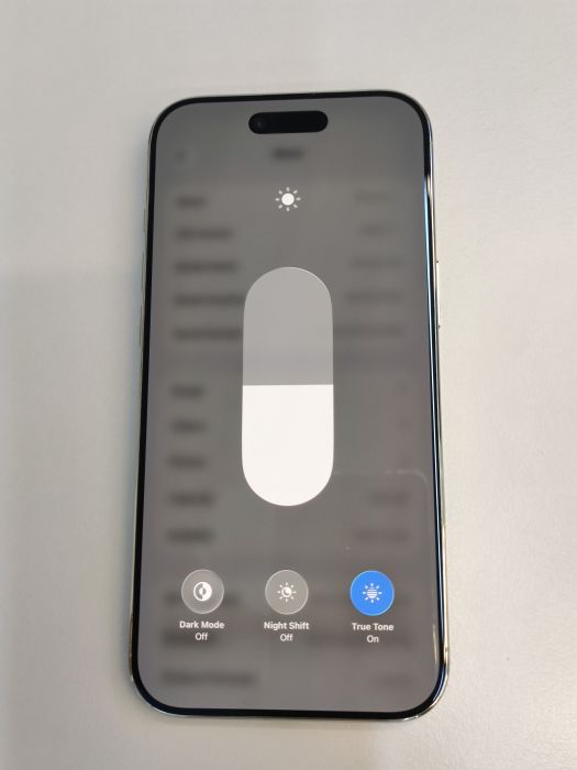 Apple iPhone Air — photo 7 of 8
