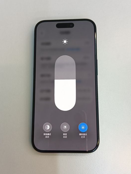 Apple iPhone 15 Pro — photo 6 of 8