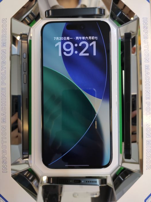 Apple iPhone 15 Pro Max — photo 3 of 10