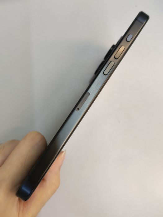 Apple iPhone 15 Pro Max — photo 5 of 10