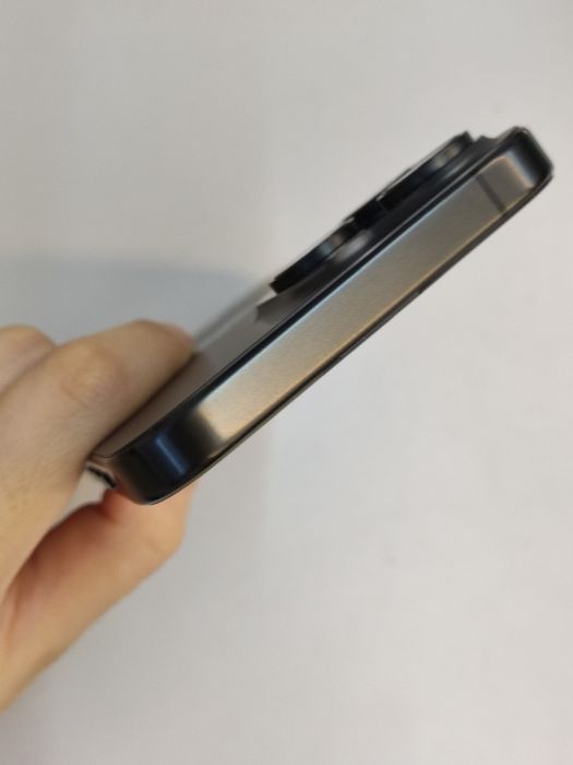 Apple iPhone 15 Pro Max — photo 8 of 10