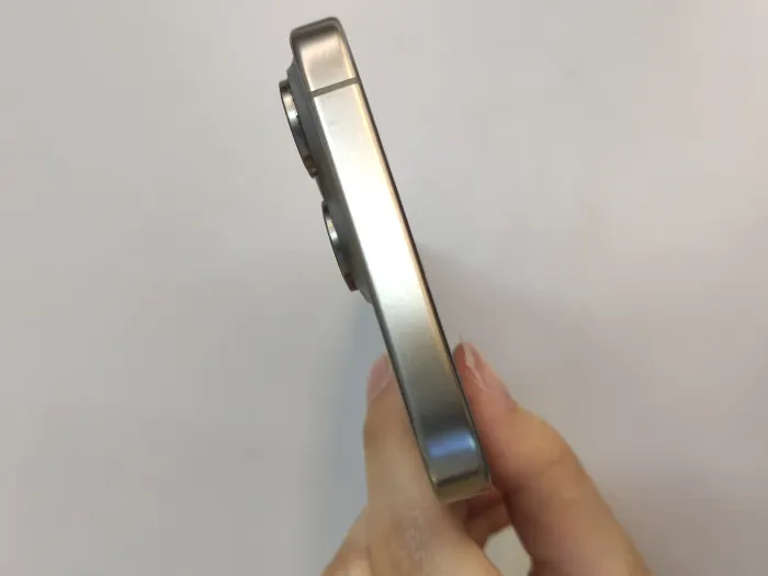 Apple iPhone 15 Pro Max — photo 4 of 10