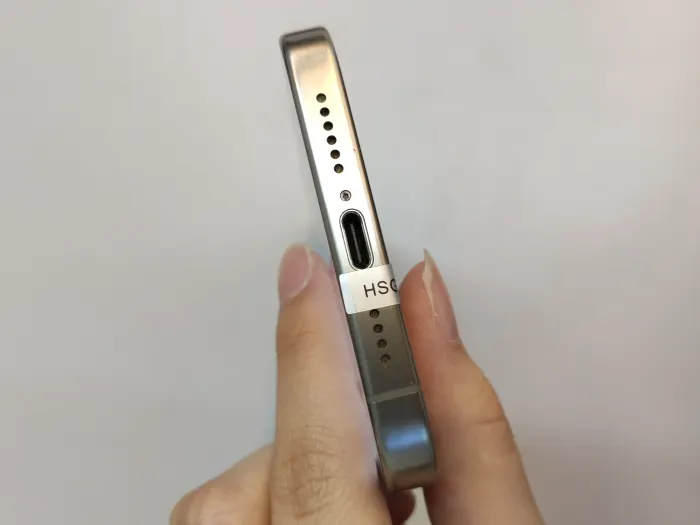 Apple iPhone 15 Pro Max — photo 5 of 10