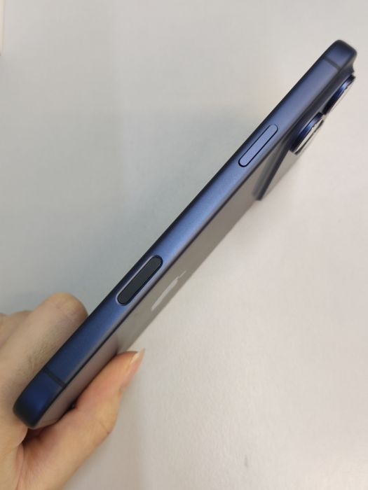 Apple iPhone 17 Pro Max — photo 6 of 10