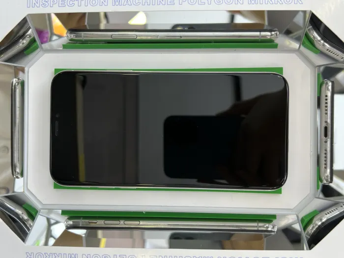 Apple iPhone X — photo 10 of 10