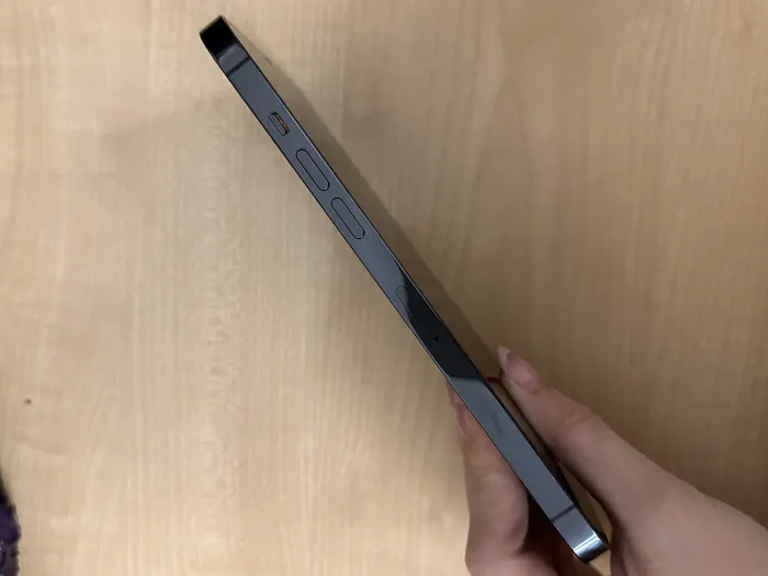Apple iPhone 12 Pro Max — photo 6 of 10