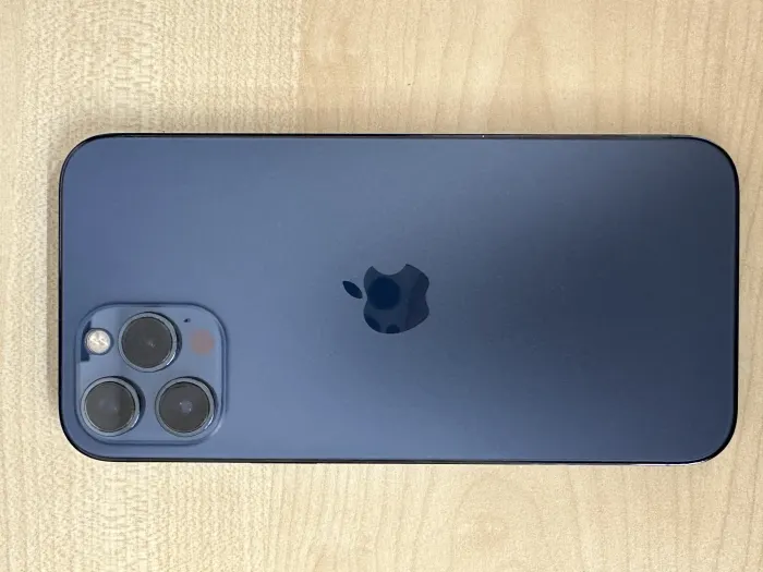 Apple iPhone 12 Pro Max — photo 8 of 10