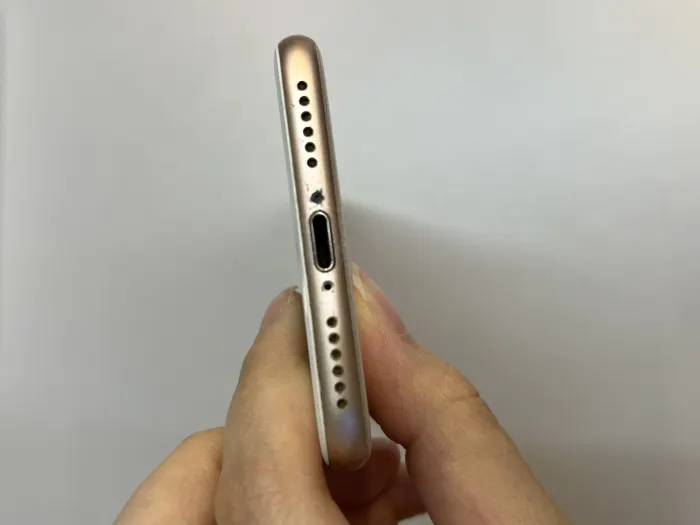 Apple iPhone 8 — photo 4 of 10