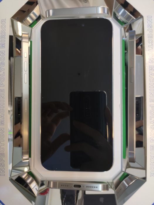 Apple iPhone 15 Pro Max — photo 3 of 10