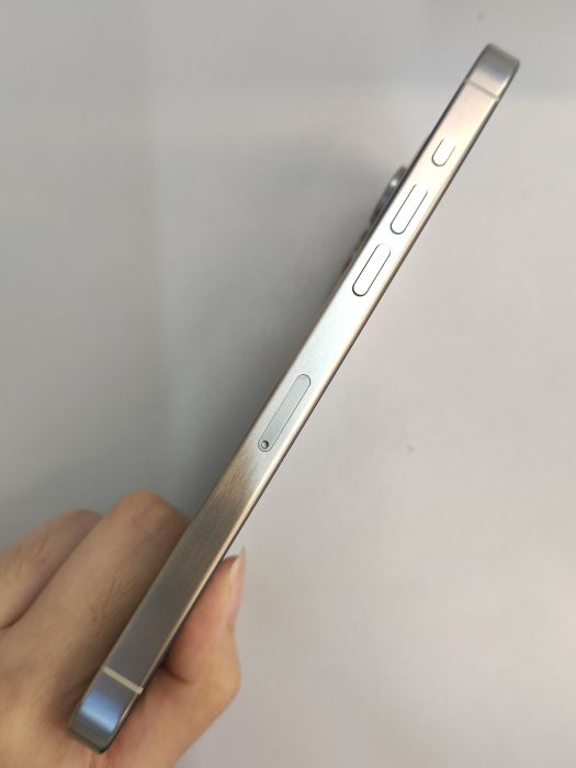 Apple iPhone 15 Pro Max — photo 5 of 10