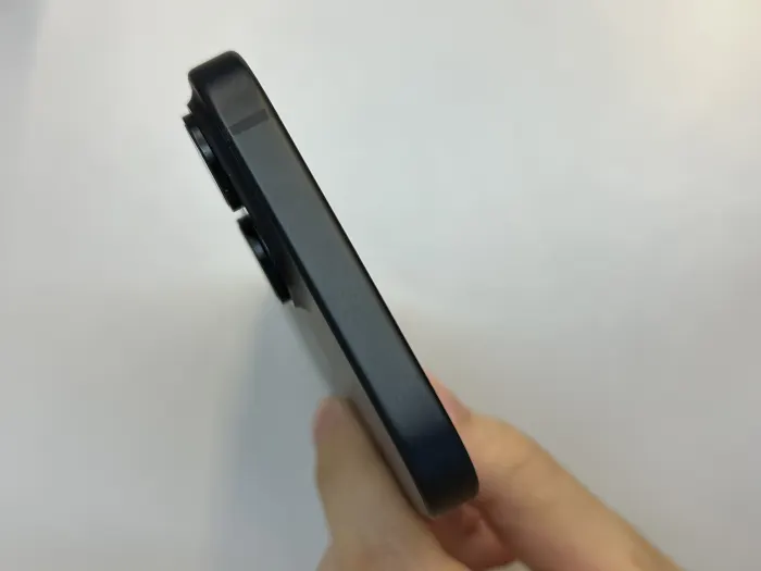 Apple iPhone 15 — photo 7 of 10