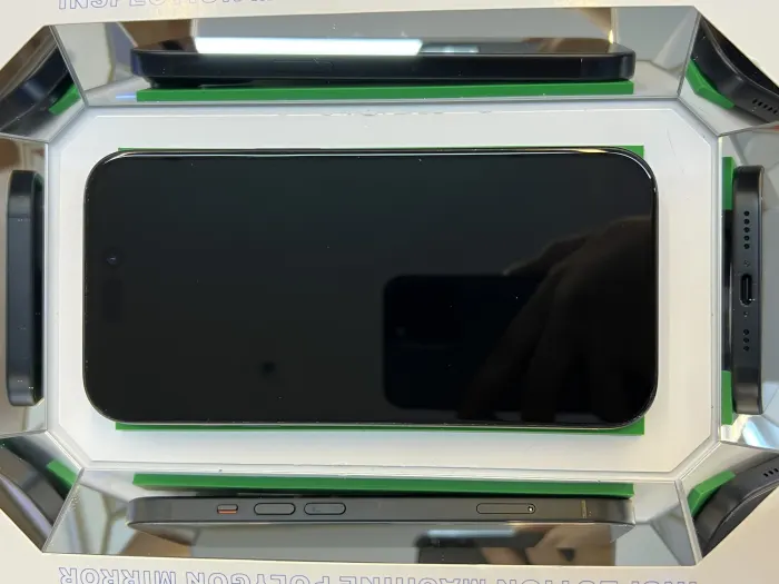 Apple iPhone 15 — photo 9 of 10