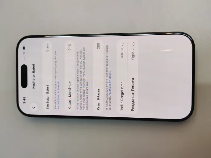 Apple iPhone 16 Pro — photo 1 of 10