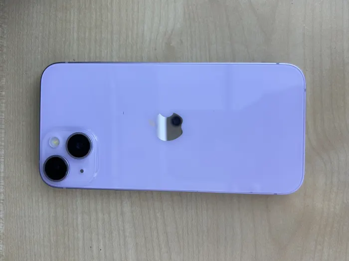 Apple iPhone 14 — photo 3 of 11