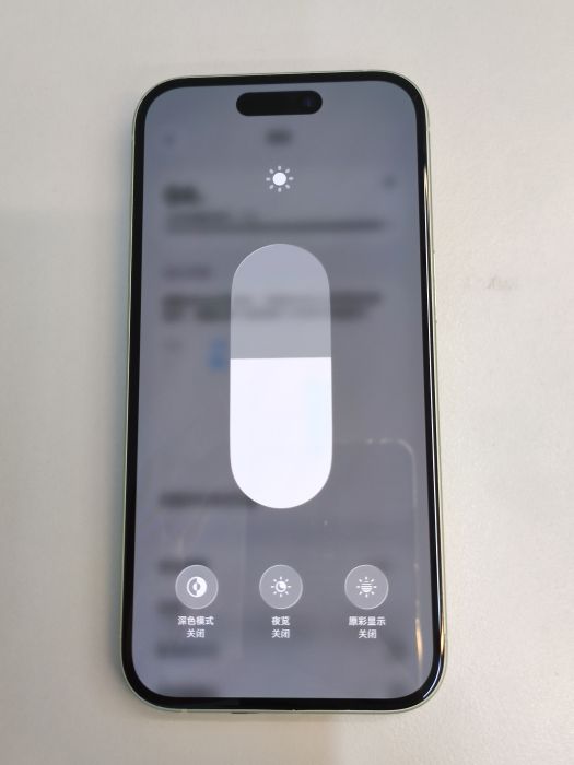 Apple iPhone 15 — photo 7 of 8