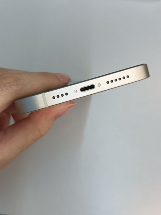 Apple iPhone 14 Plus — photo 6 of 10