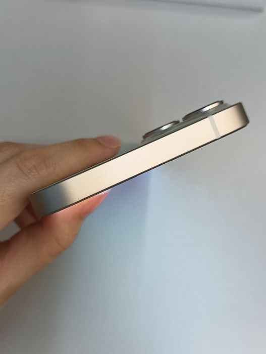Apple iPhone 14 Plus — photo 7 of 10
