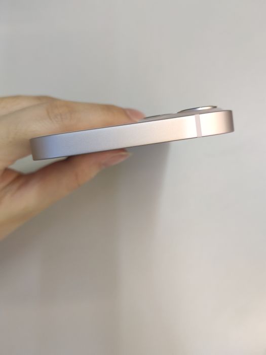 Apple iPhone 13 — photo 6 of 9